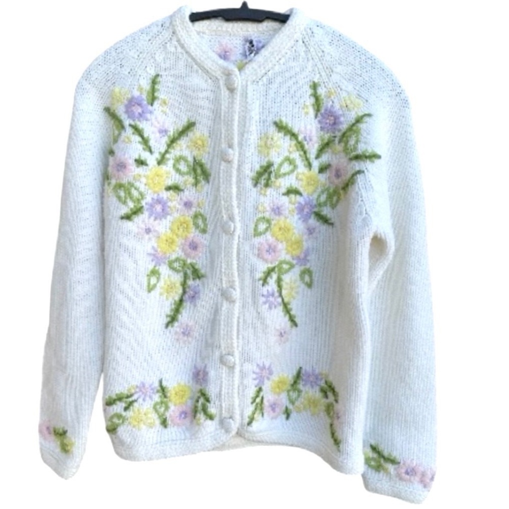 Vintage Knitted Granny Sweater With Embroidered Flowers SZ M